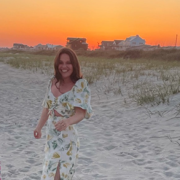 amelia_reeves